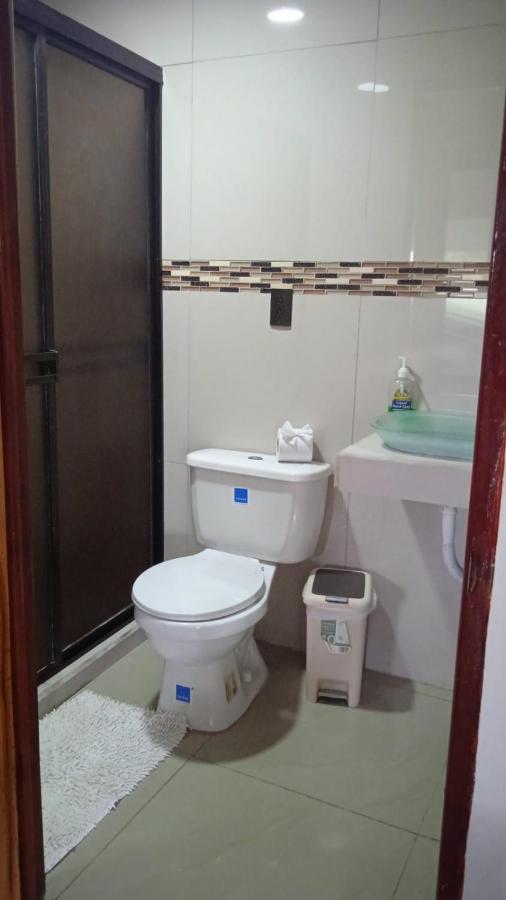 Hotel Liah'S تورتوجويرو المظهر الخارجي الصورة