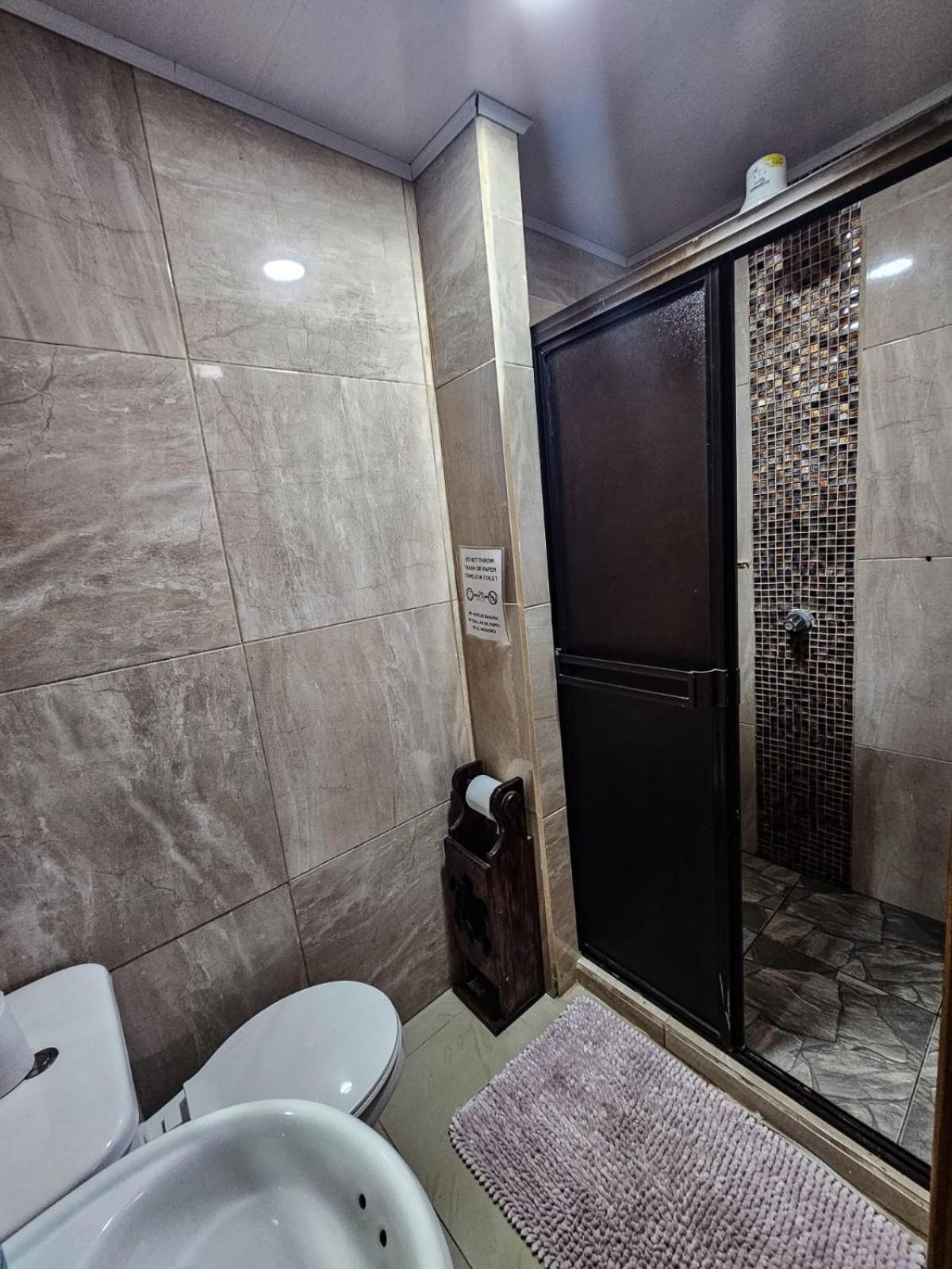 Hotel Liah'S تورتوجويرو المظهر الخارجي الصورة